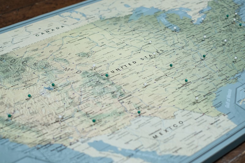 Mapa personalizado com marcações dos lugares mais significativos do casal